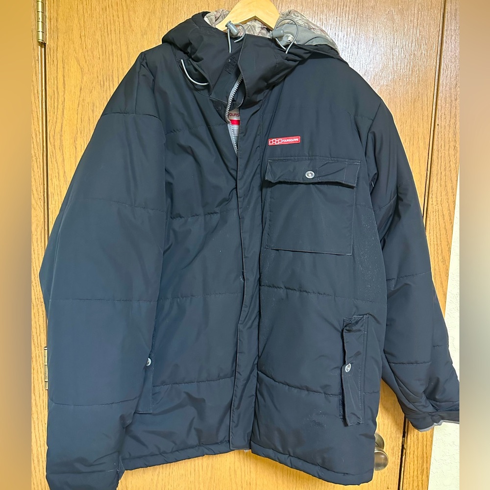 Four Square 100% men’s nylon winter jacket, size xxl.